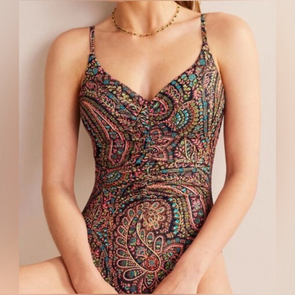 NWT Boden ruched front v neck Paisley multi one piece Swimsuit 6 vacation - Picture 4 of 4